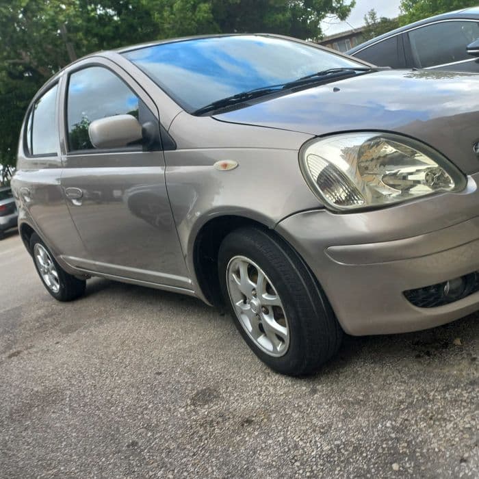 Toyota Yaris 1.0 VVT-i Sol