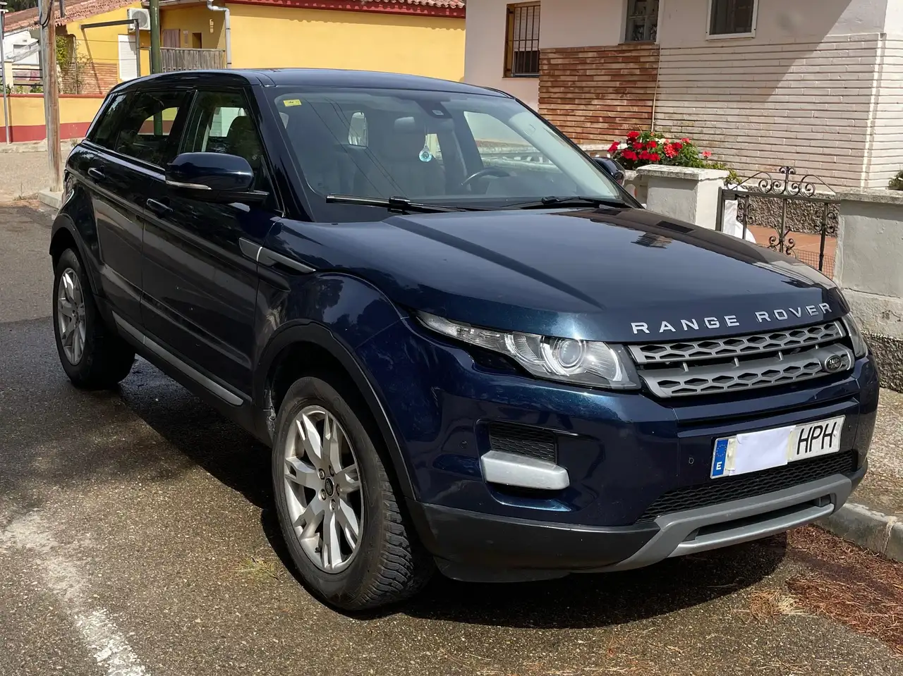 Land Rover Range Rover Evoque Range Rover Evoque 2.2L eD4 Dynamic 4x2 Dynamic