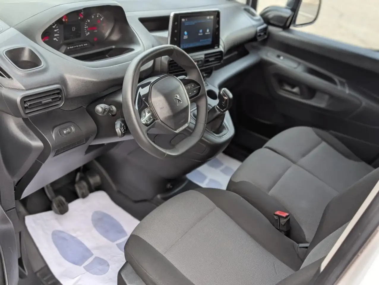 Peugeot Partner 1.5BlueHDI Premium Standard 1000kg 100 Partner 1.5BlueHDI Premium Standard 1000kg 100