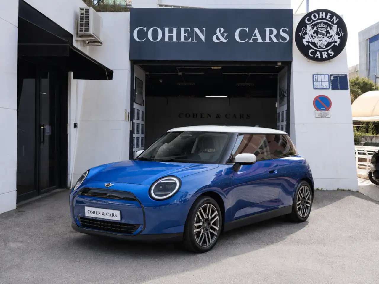 MINI Cooper E Blackyard Edition