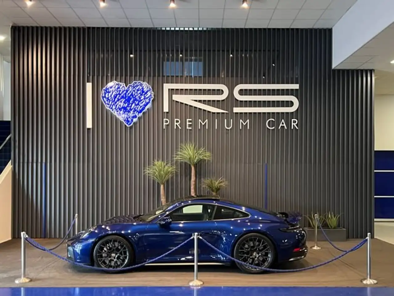 Porsche 911 Carrera 4 GTS