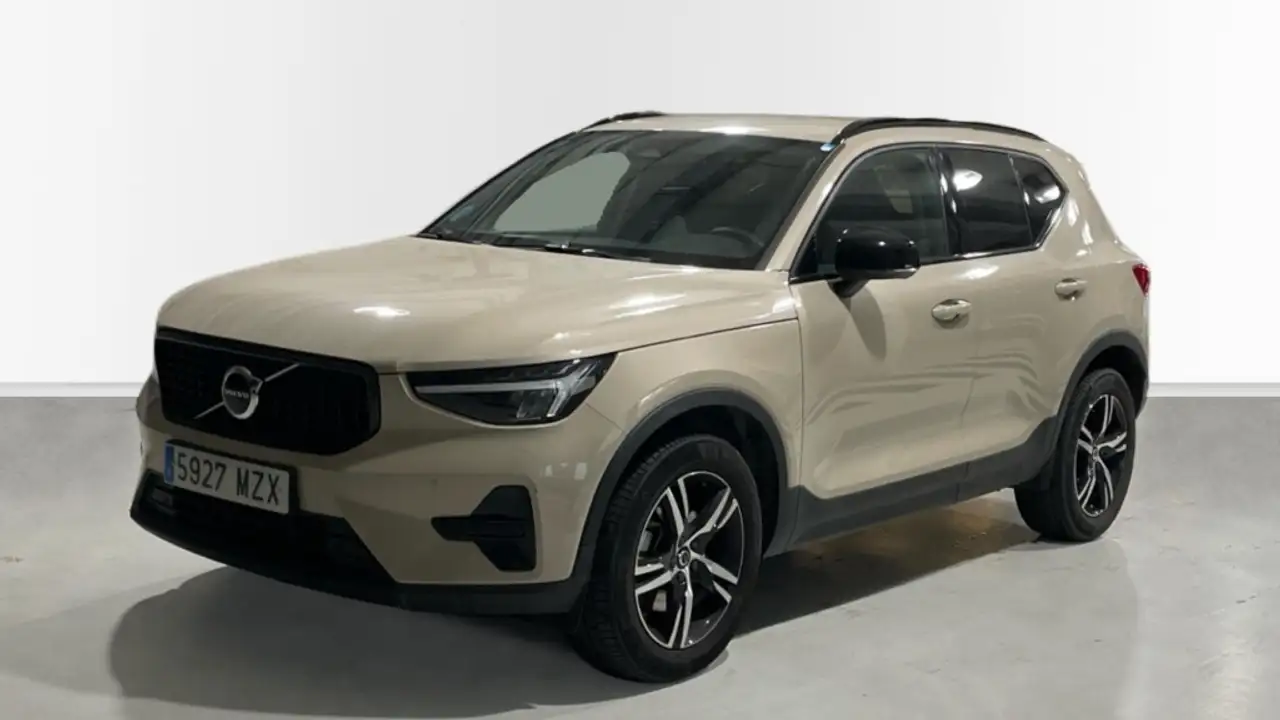 Volvo XC40 2.0 B3 PLUS DARK AUTO 5P