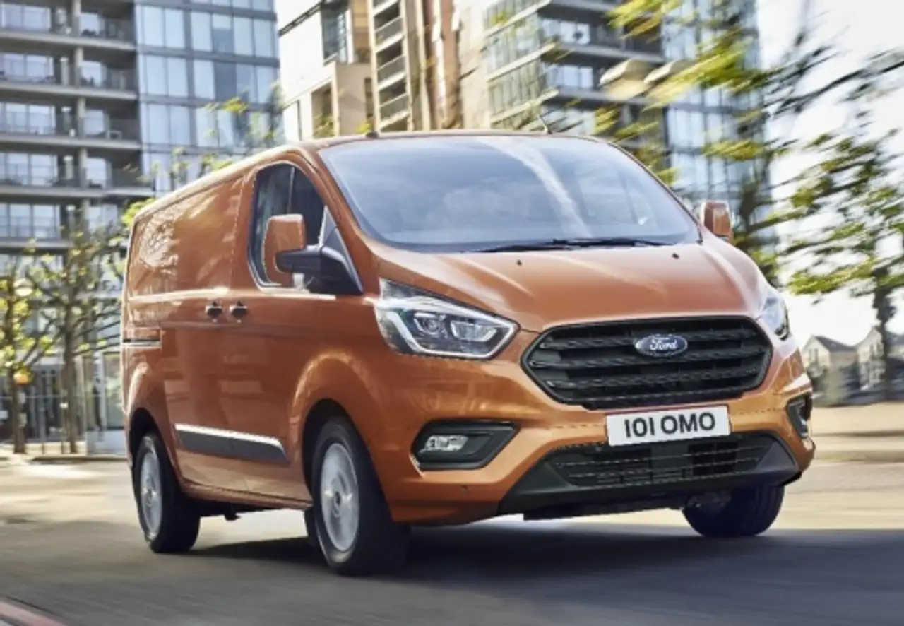 Ford Transit Custom FT 300 L1 Van DCb. Trend 130 Transit Custom FT 300 L1 Van DCb. Trend 130