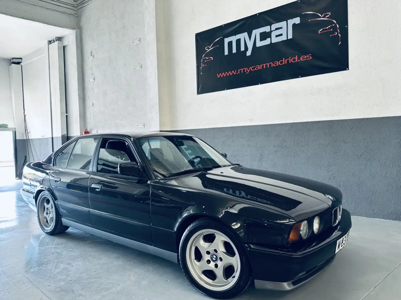 BMW M5 Sedan