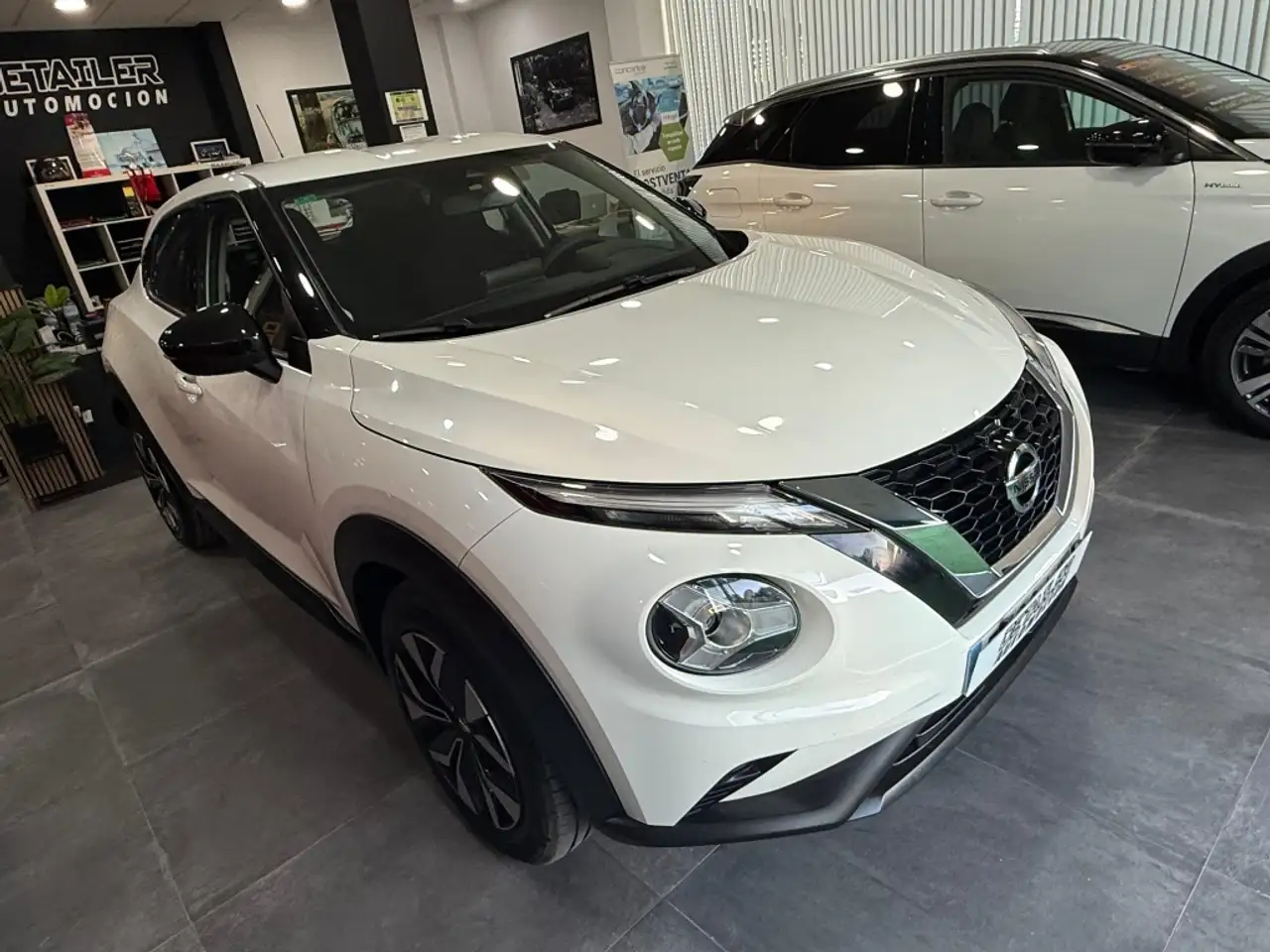Nissan Juke 1.0 DIG-T Acenta 4x2 114