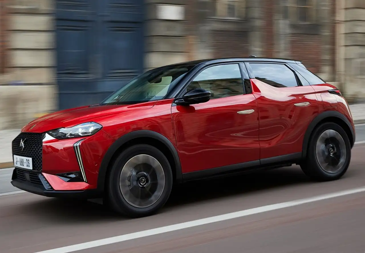 DS Automobiles DS 3 Crossback BlueHDi So Chic 110