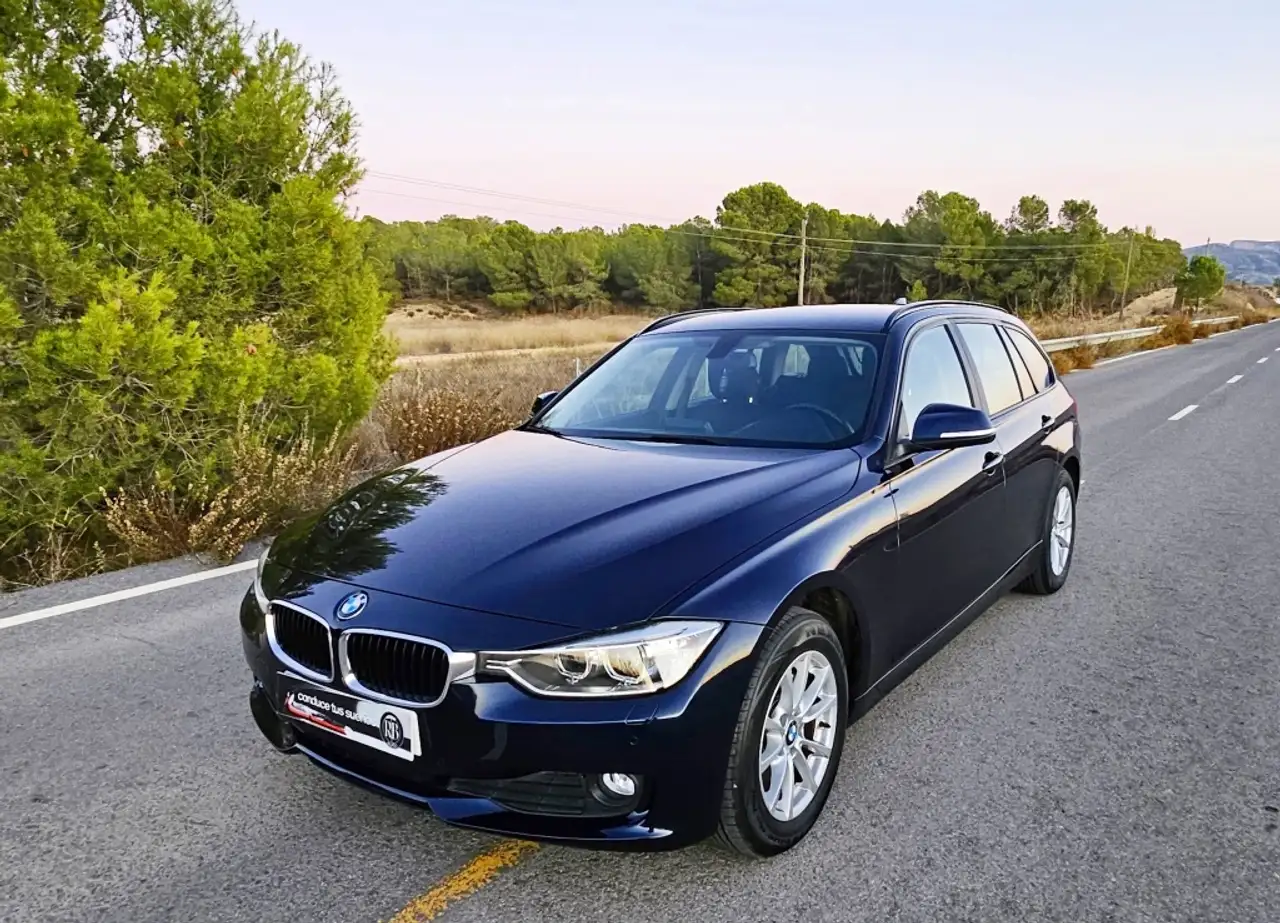 BMW 318 318d Touring Essential Edition
