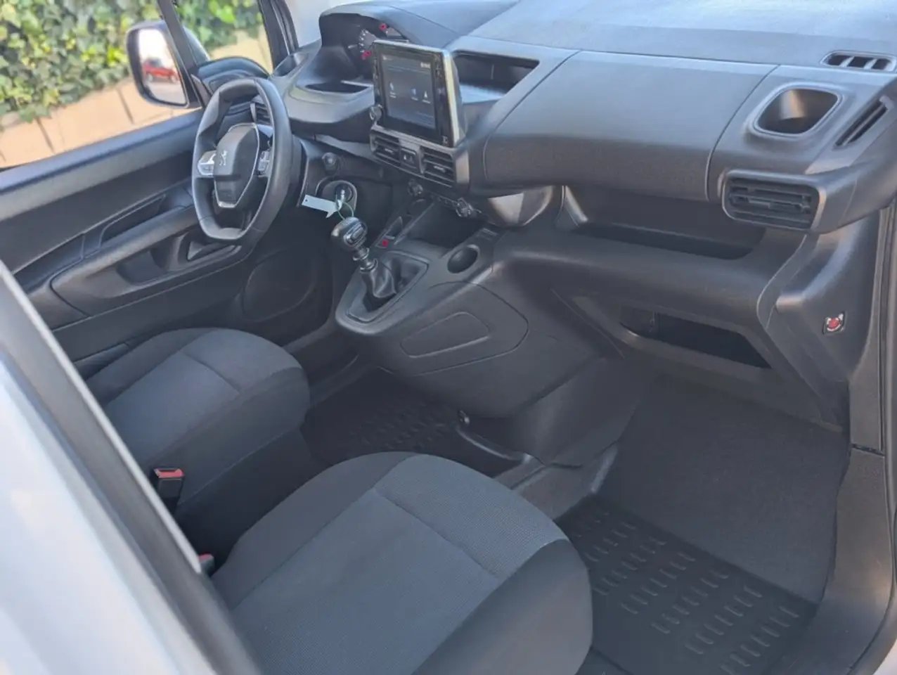 Peugeot Partner 1.5BlueHDI Premium Standard 1000kg 100 Partner 1.5BlueHDI Premium Standard 1000kg 100