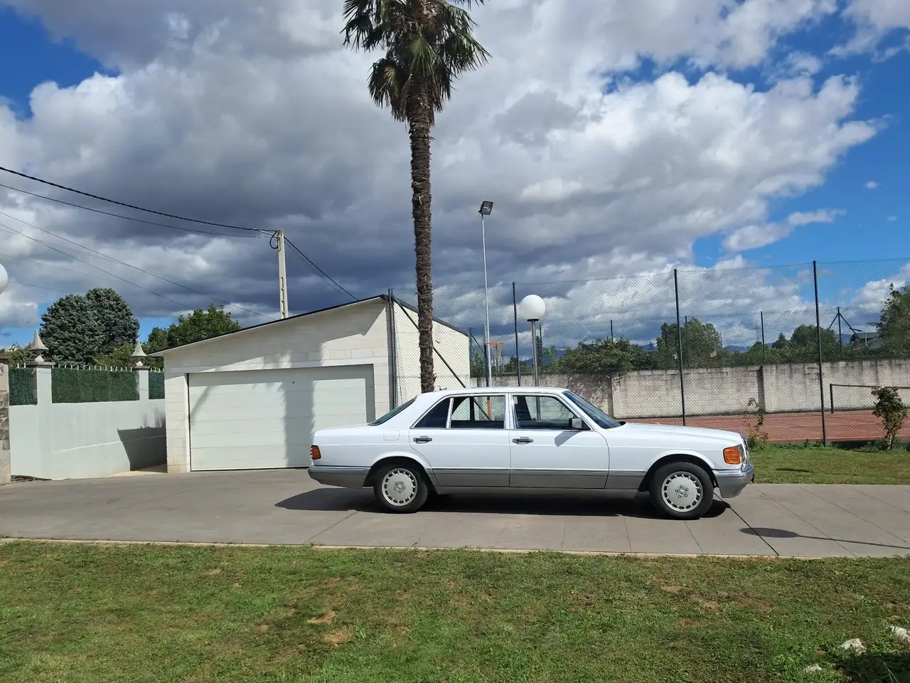 Mercedes-Benz 500 500SEL