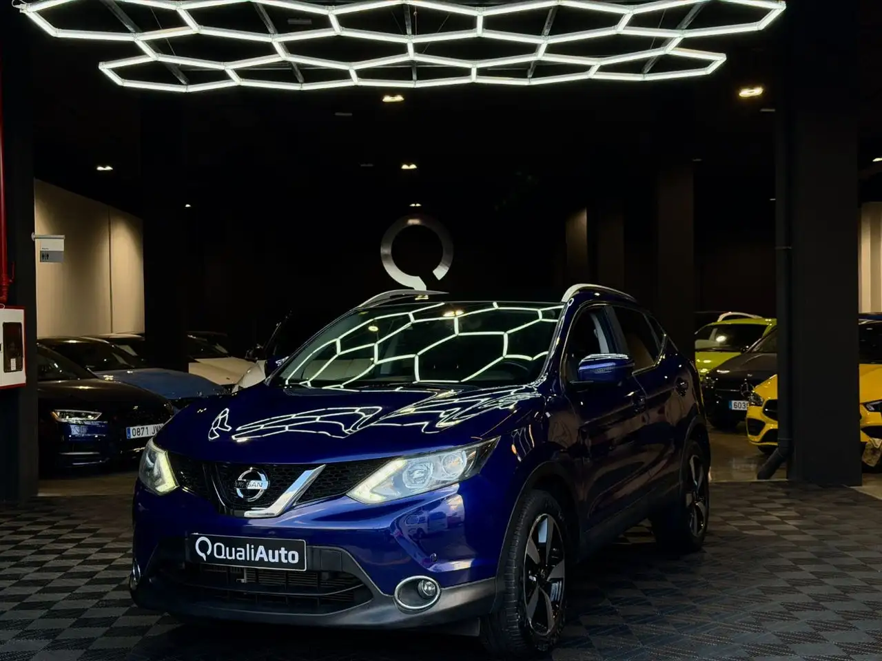 Nissan Qashqai 1.2i DIGT TEKNA 4X2 Alcantara