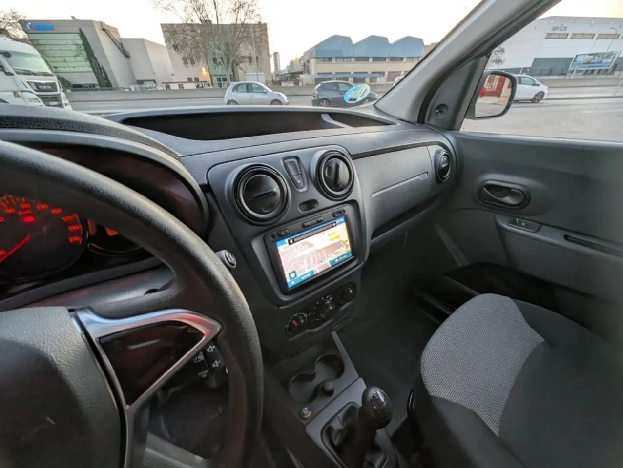 Dacia Dokker Comercial Van 1.6 GLP Essential 80kW Dokker Comercial Van 1.6 GLP Essential 80kW