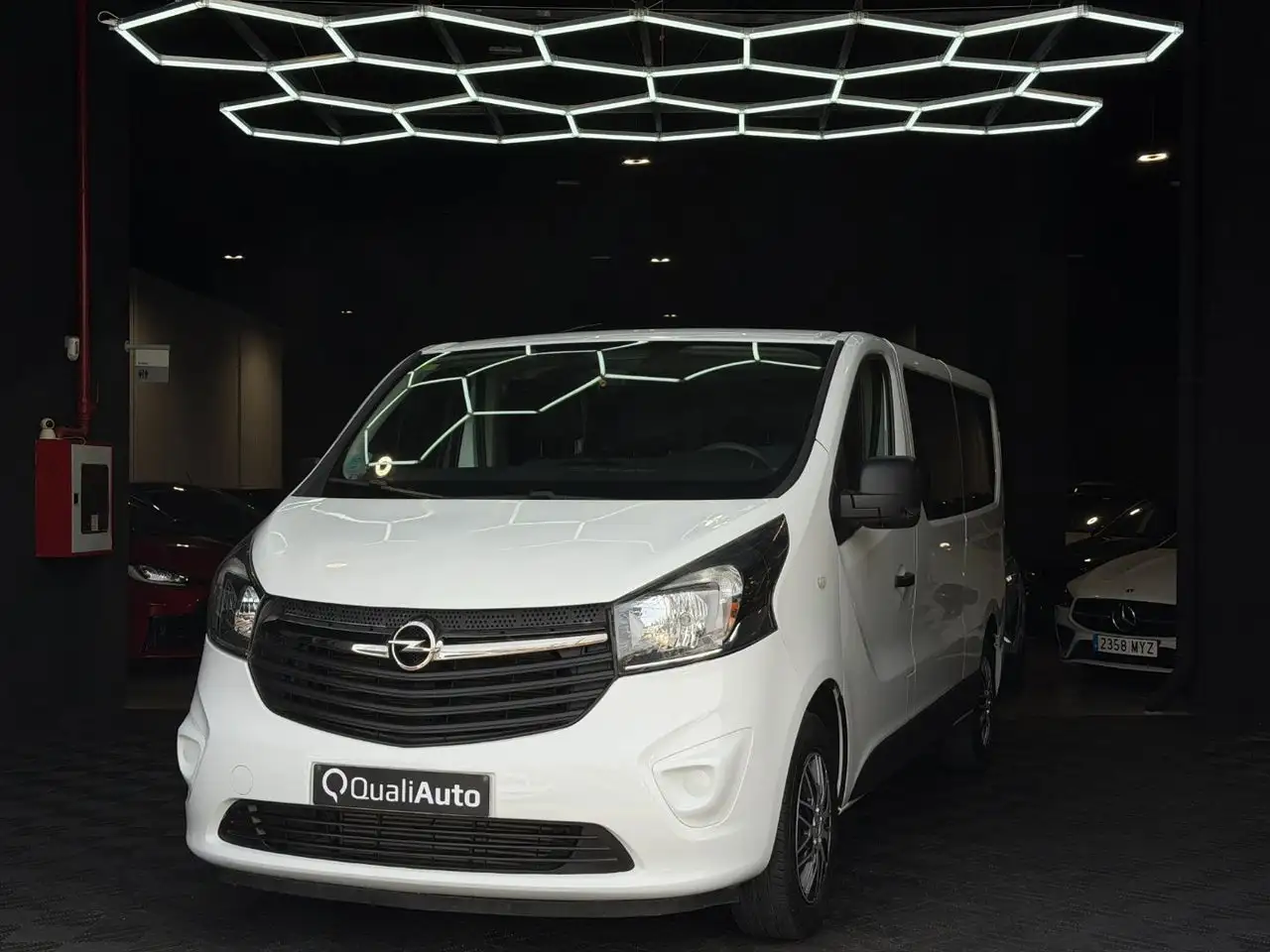 Opel Vivaro 1.6 CDTI SS 107kW L2 2.9t Combi Plus9 Vivaro 1.6 CDTI SS 107kW L2 2.9t Combi Plus9
