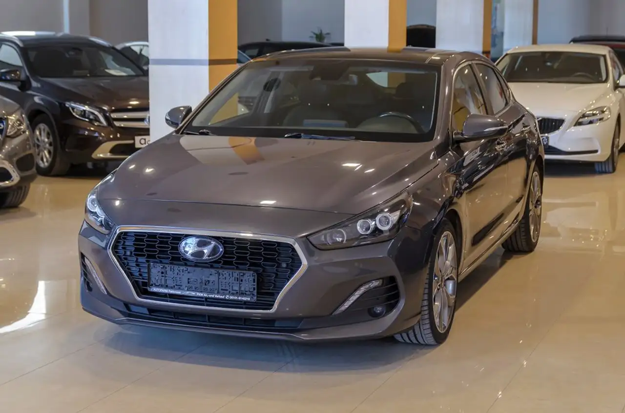 Hyundai i30 1.6 CRDi 100kW (136CV) Tecno Fastback