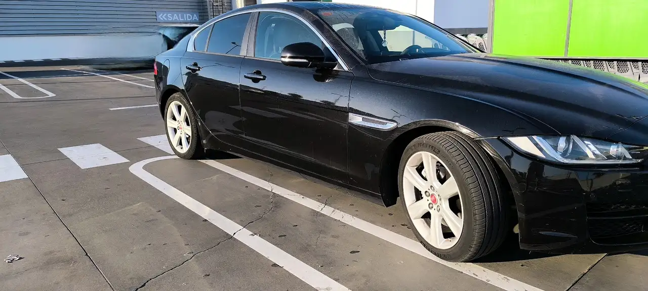 Jaguar XE 2.0 Diesel Pure 180