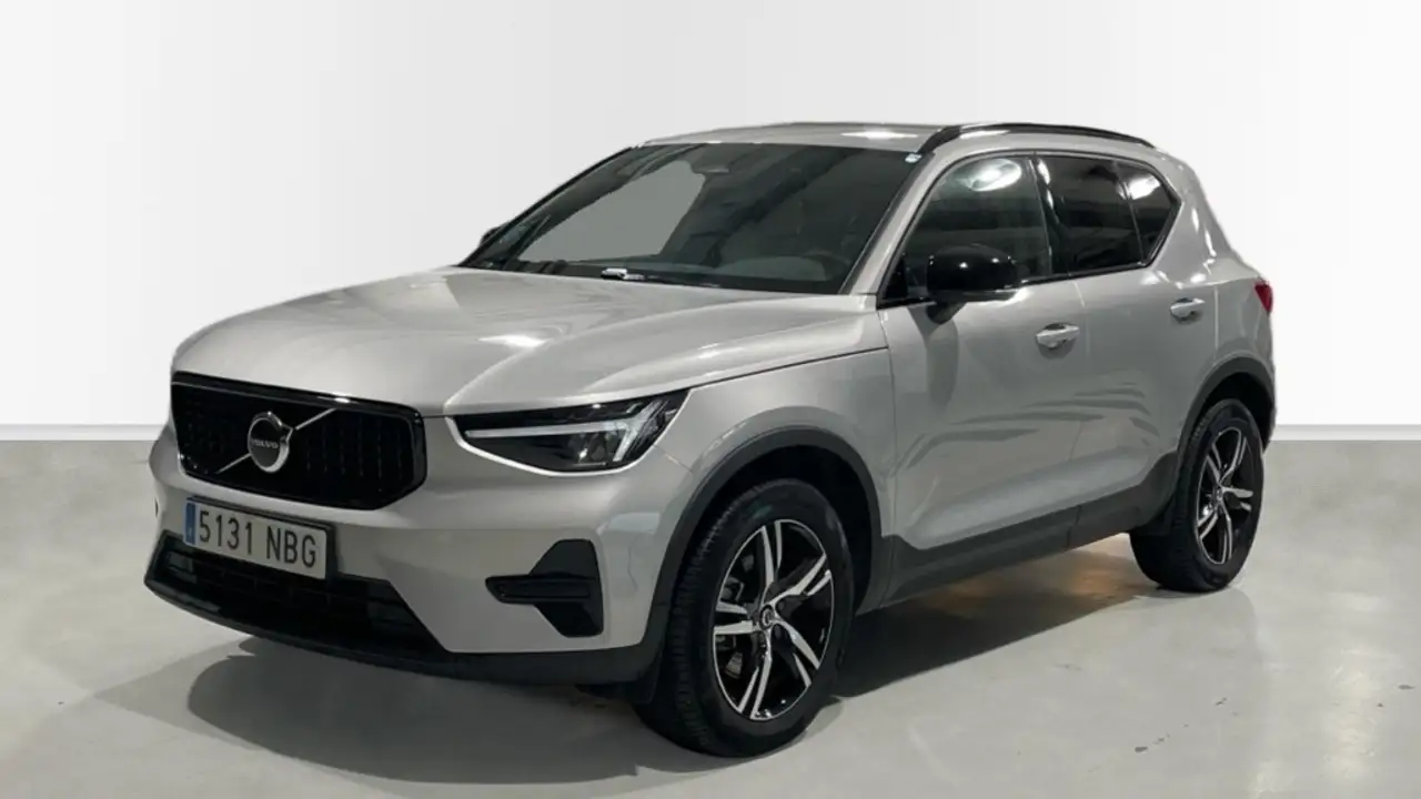 Volvo XC40 2.0 B3 PLUS DARK AUTO 5P