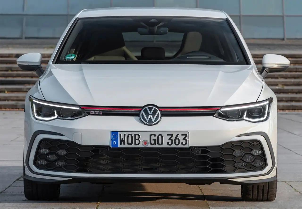 Volkswagen Golf GTI 2.0 TSI DSG 180kW
