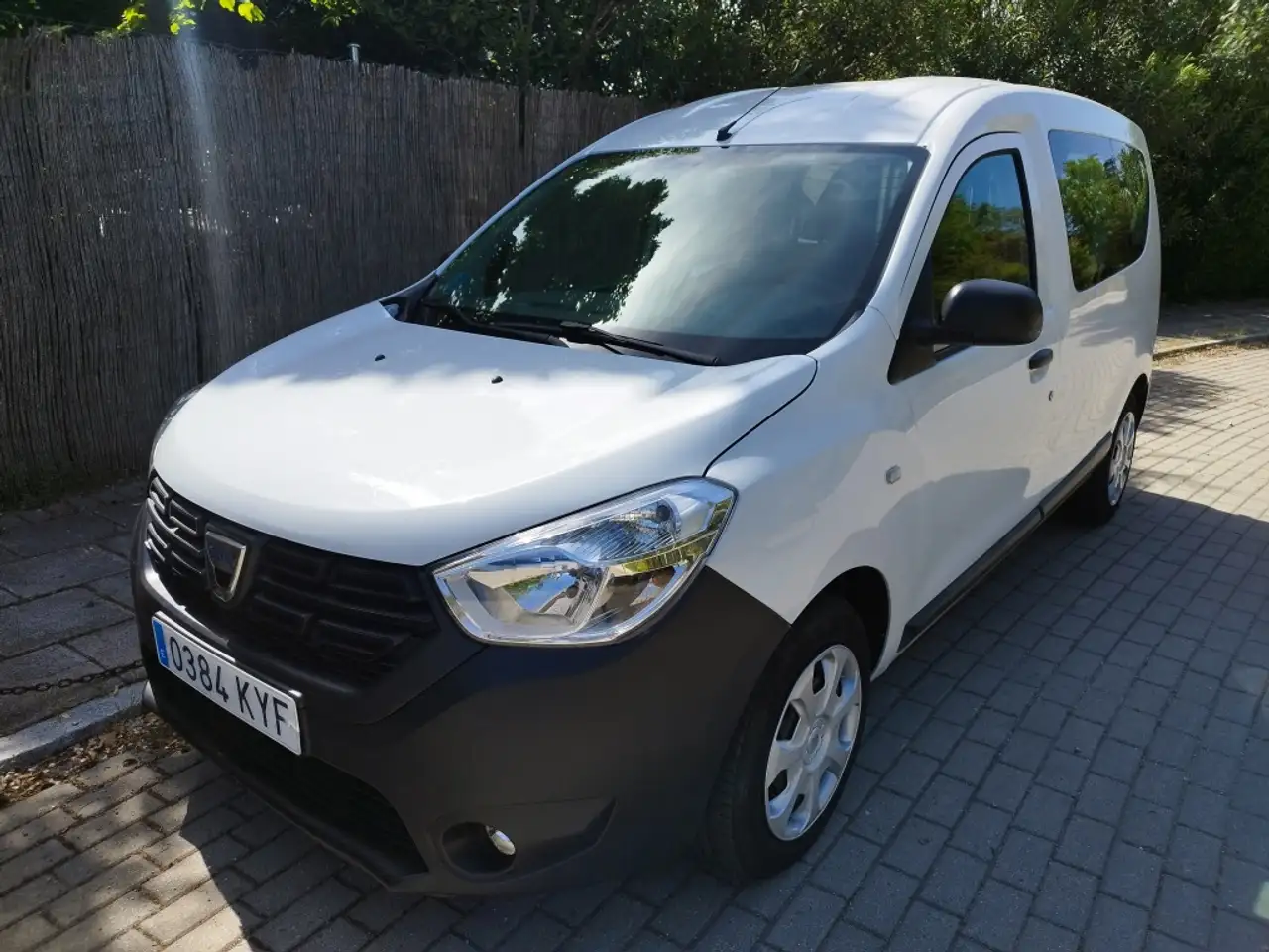 Dacia Dokker 1.6 Essential GLP 75kW