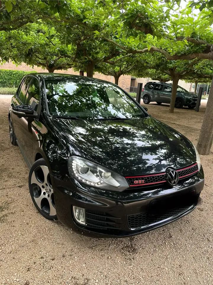 Volkswagen Golf GTI 2.0 TSI DSG