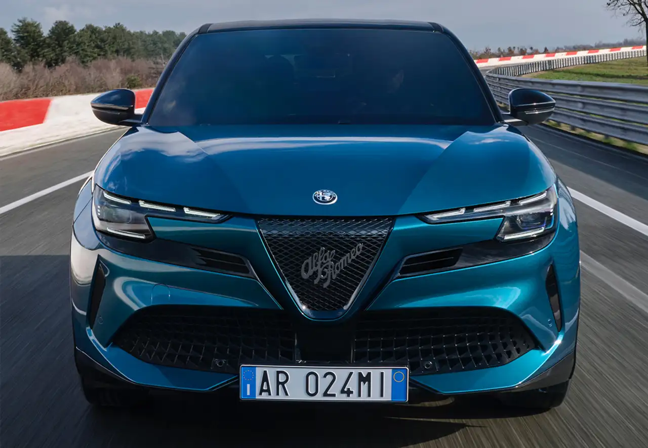 Alfa Romeo Junior Ibrida 1.2 Core 100kw eDCT6