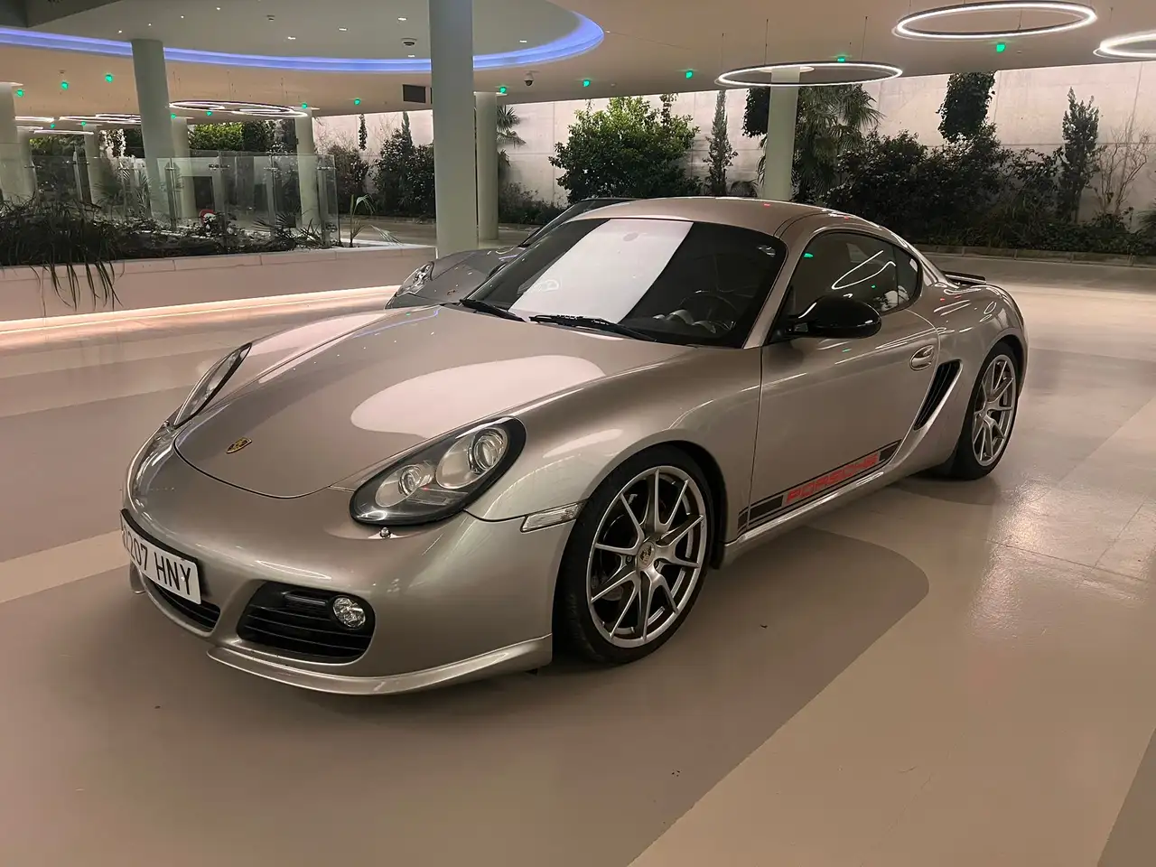 Porsche Cayman R