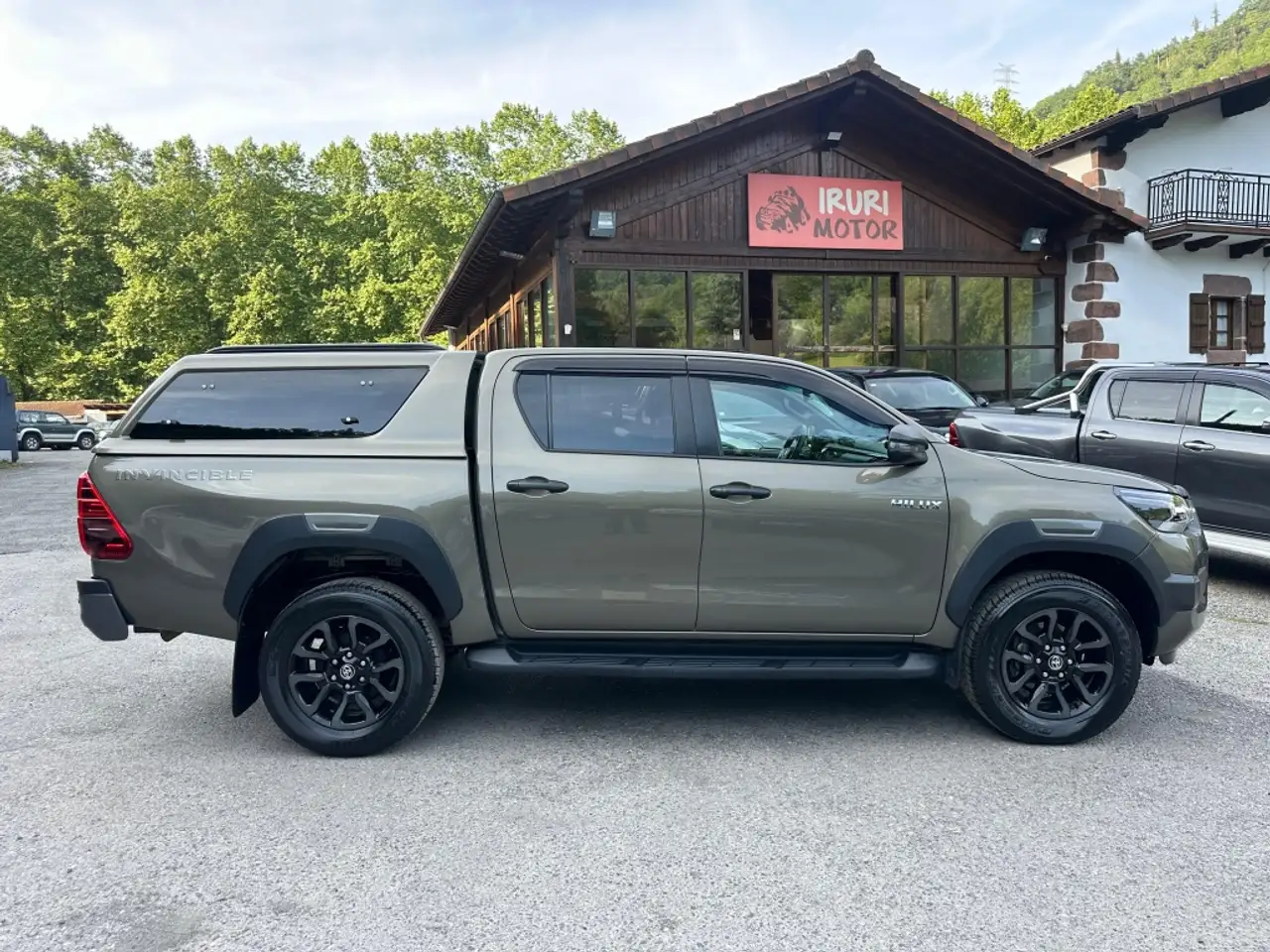 Toyota Hilux Cabina Doble Invincible Aut. Hilux Cabina Doble Invincible Aut.