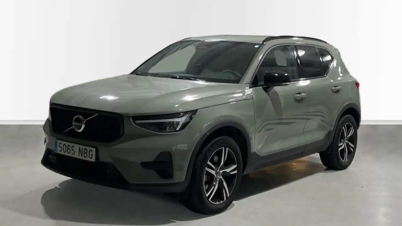 Volvo XC40 2.0 B3 PLUS DARK AUTO 5P