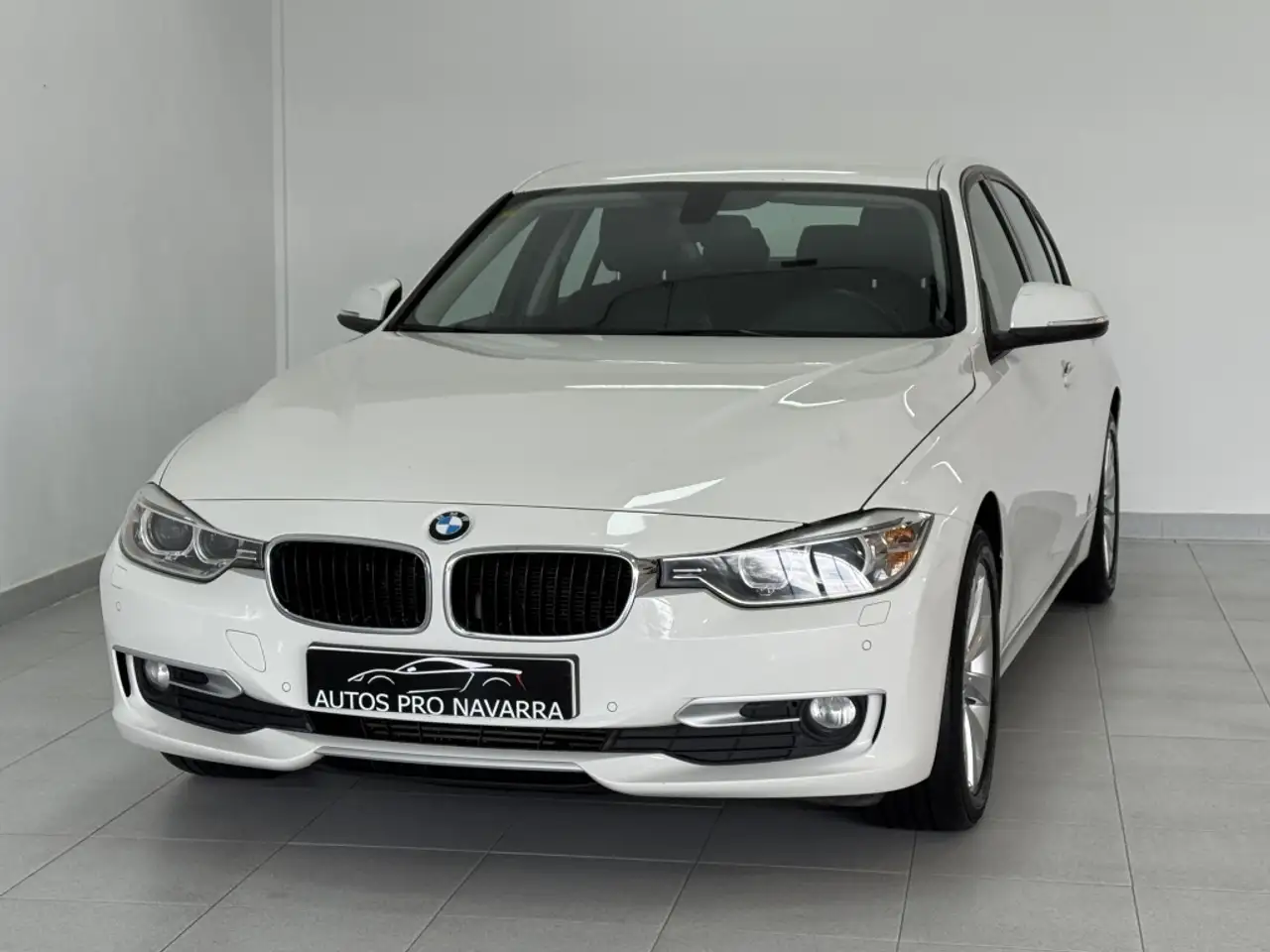 BMW 318 318d Essential Plus Edition
