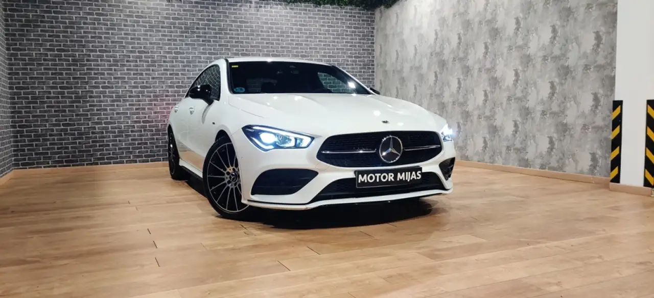 Mercedes-Benz CLA 200 7G-DCT