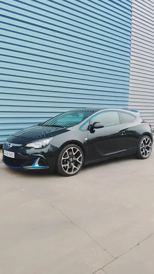Opel Astra GTC 2.0 T S/S OPC