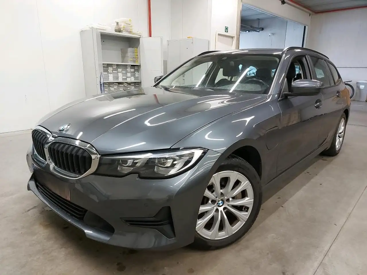 BMW 330 330e