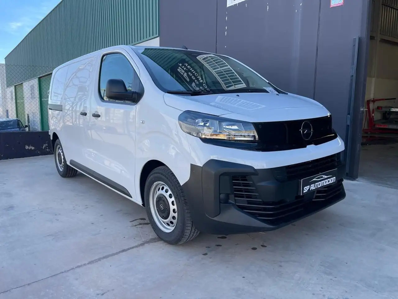 Opel Vivaro 2.0 TD 132kW (180CV) Auto M Vivaro 2.0 TD 132kW (180CV) Auto M