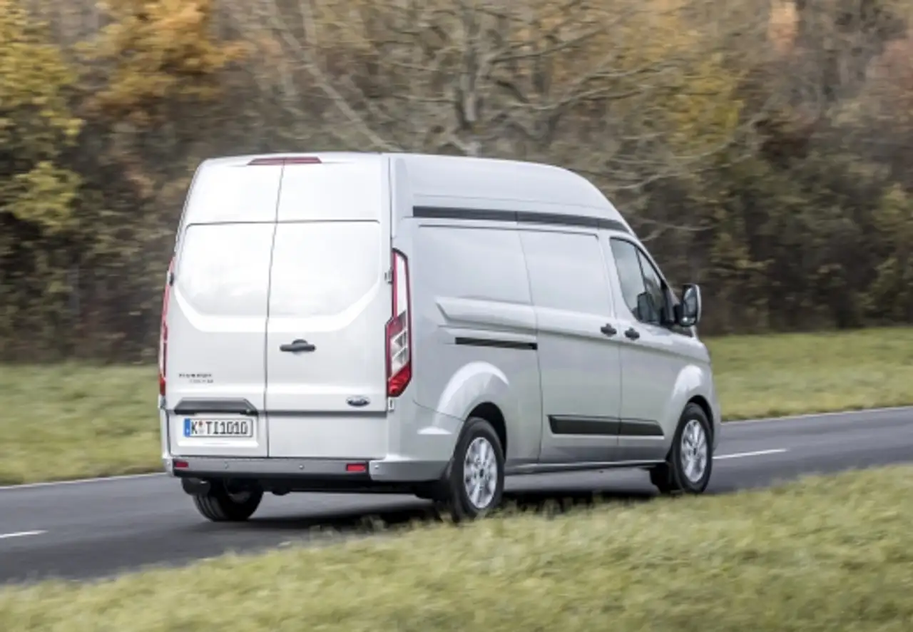 Ford Transit Custom FT 260 L1 Van Ambiente 105 Transit Custom FT 260 L1 Van Ambiente 105