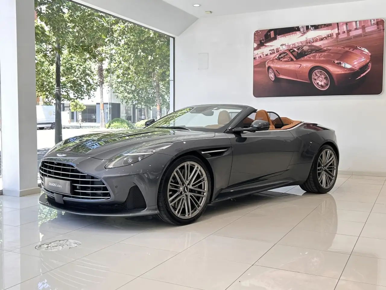 Aston Martin DB12 4.0 V8