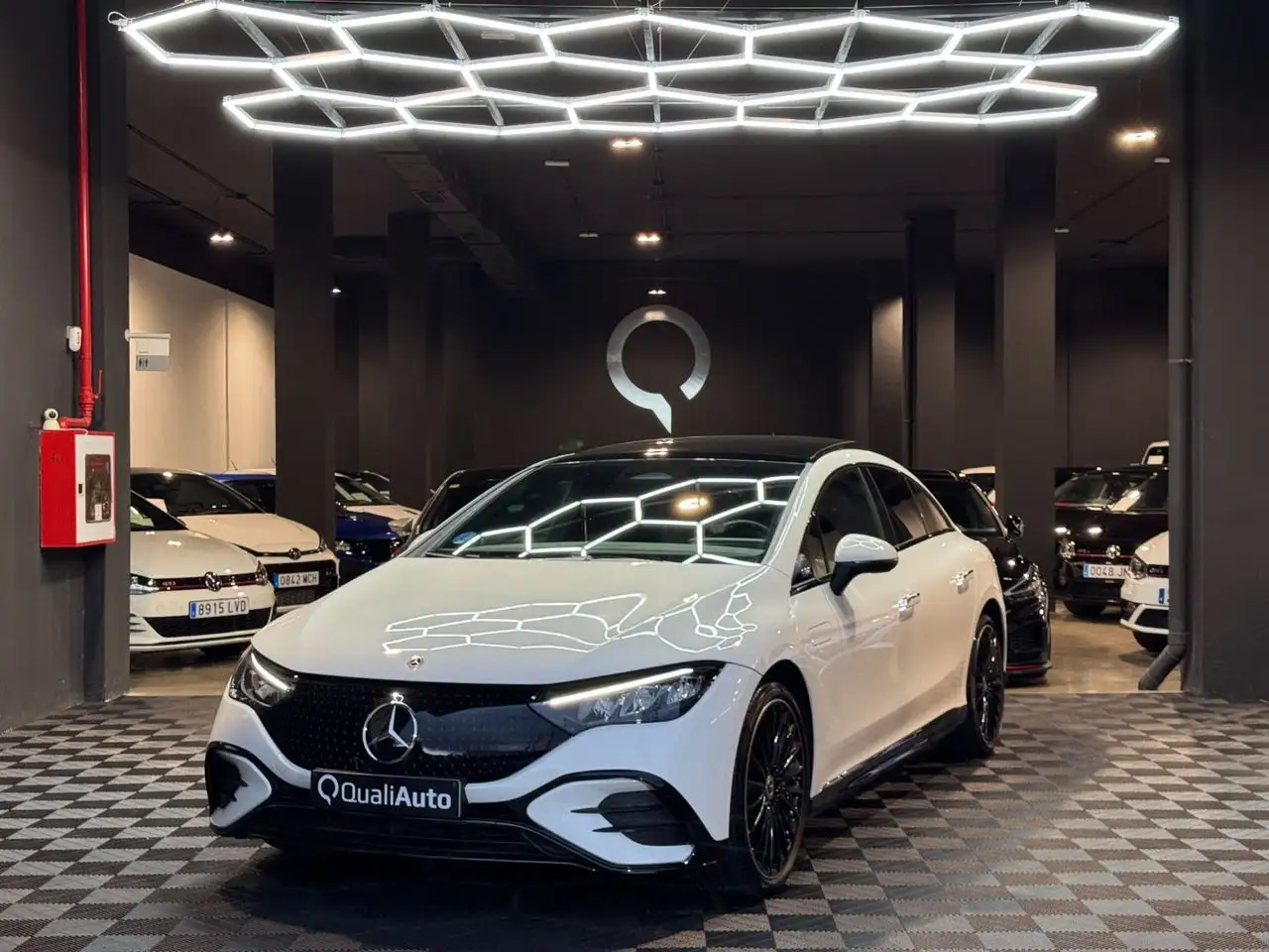 Mercedes-Benz EQE 350 350+