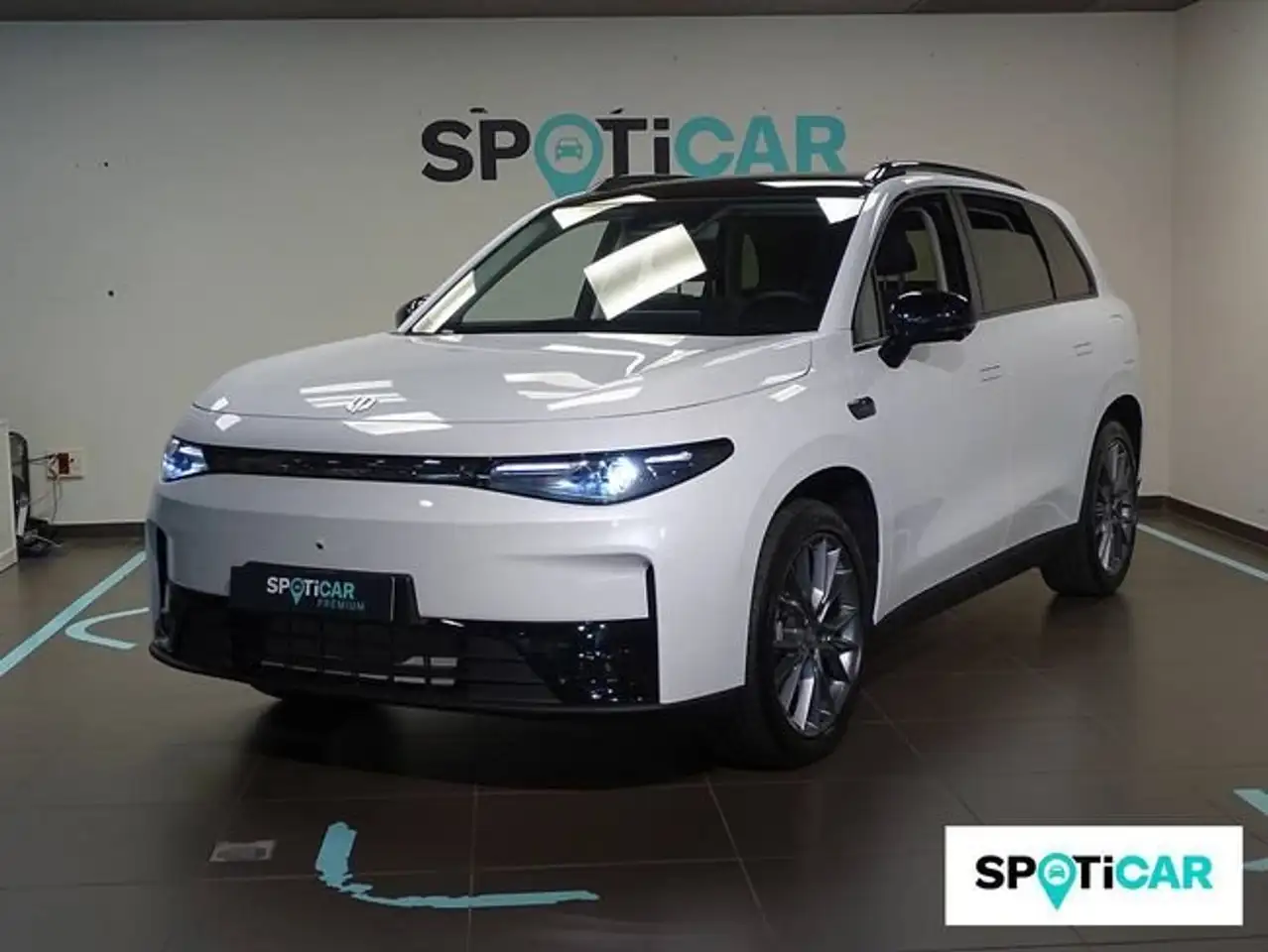 Leapmotor C10 REEV 28.4 kWh REEV Hybrid A Design