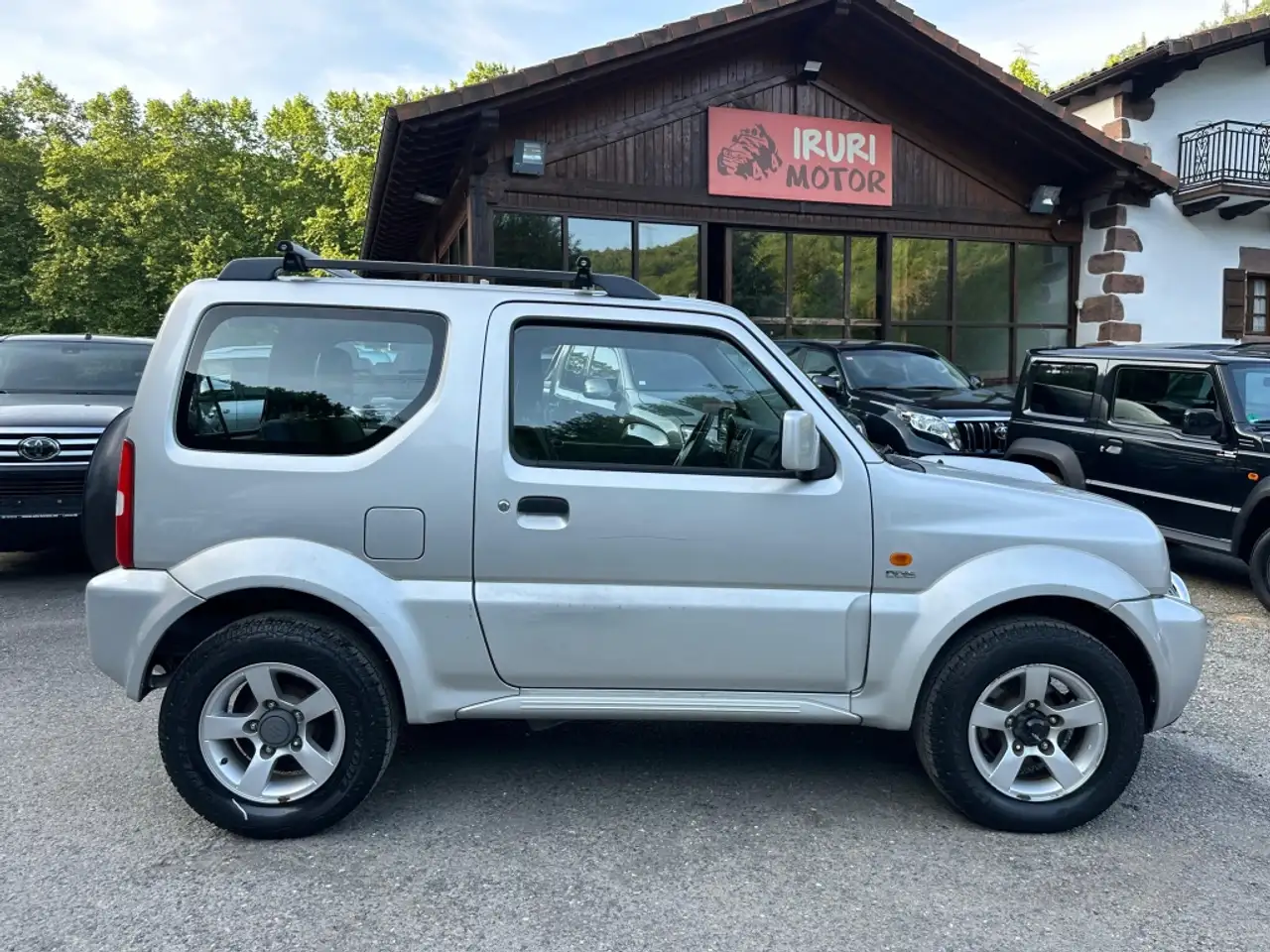 Suzuki Jimny 1.5DDiS JLX Techo Metálico