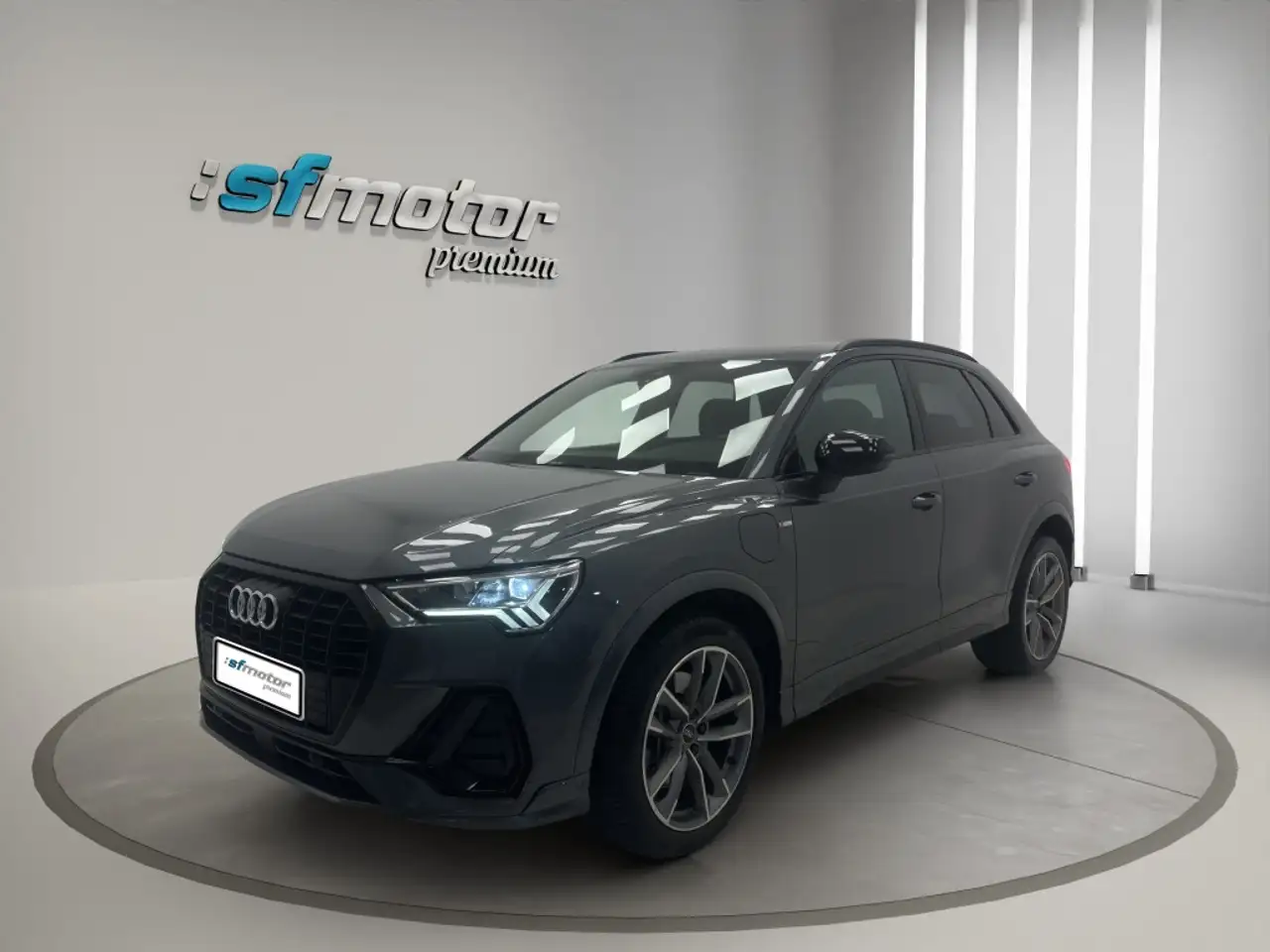 Audi Q3 45 TFSIe Black line S-tronic