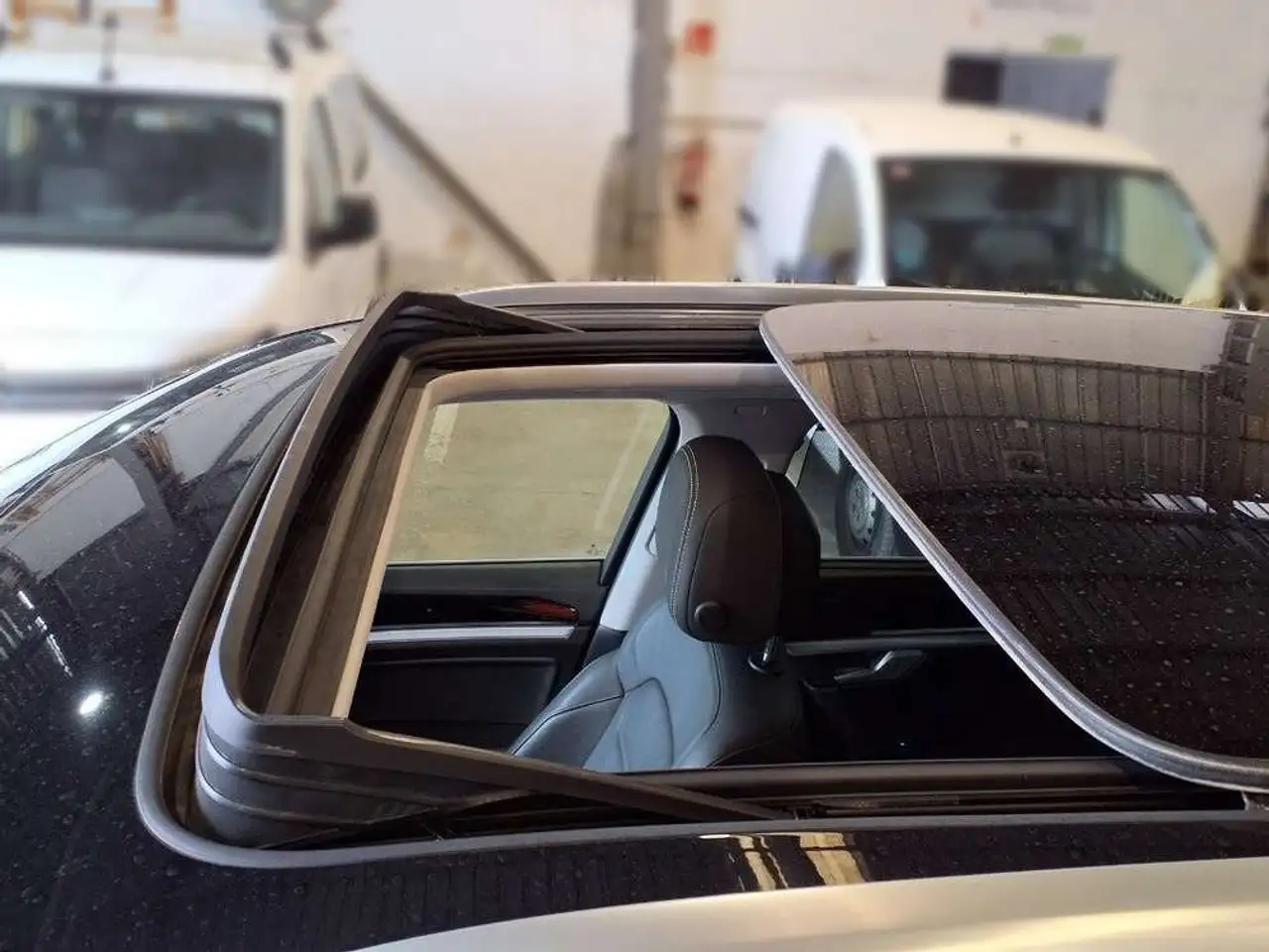 Volkswagen Touareg eHybrid Atmos 3.0 V6 TSI 280kW Tip 4M