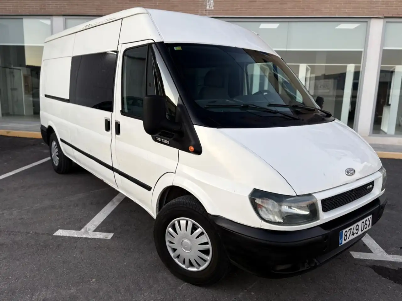 Ford Transit FT 350EL Chas Cabina Doble DR 135 Transit FT 350EL Chas Cabina Doble DR 135
