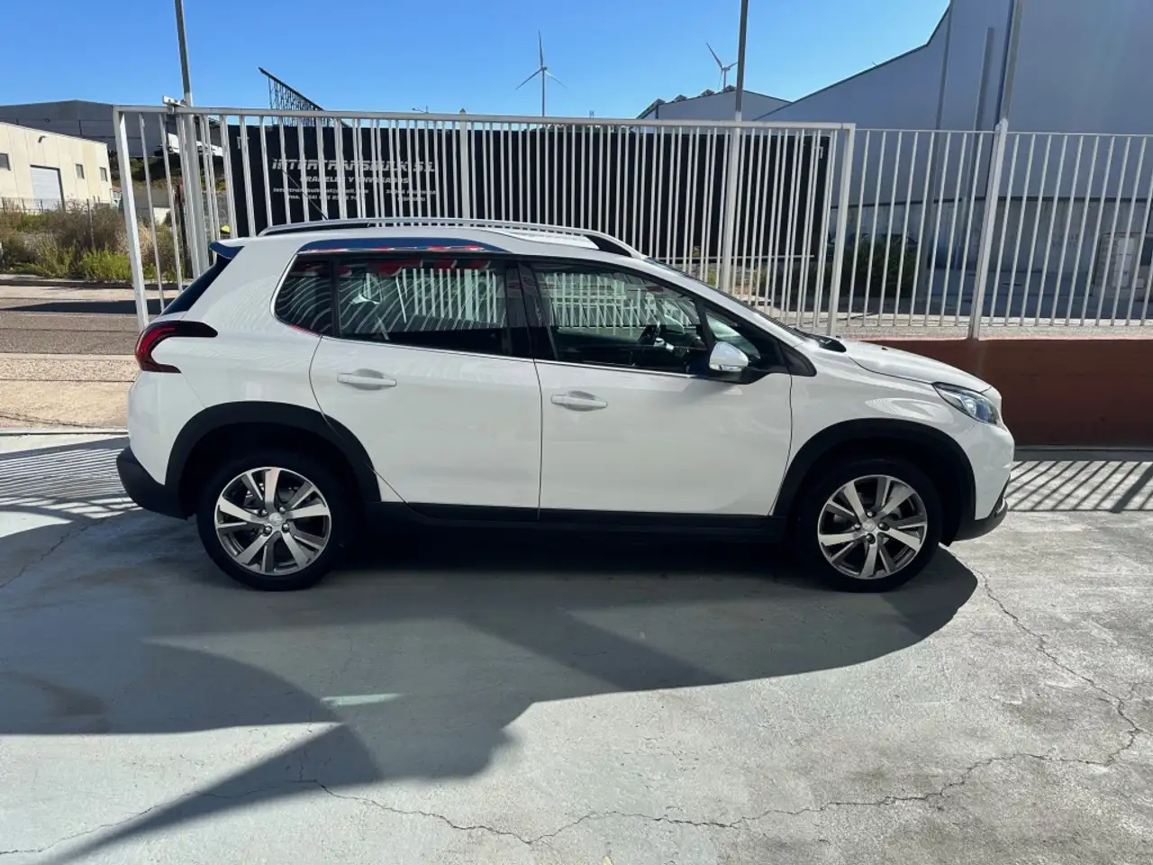 Peugeot 2008 1.6 BlueHDI S&S Allure 120