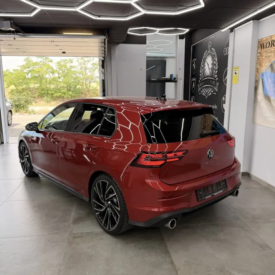 Volkswagen Golf GTI 2.0 TSI DSG 180kW