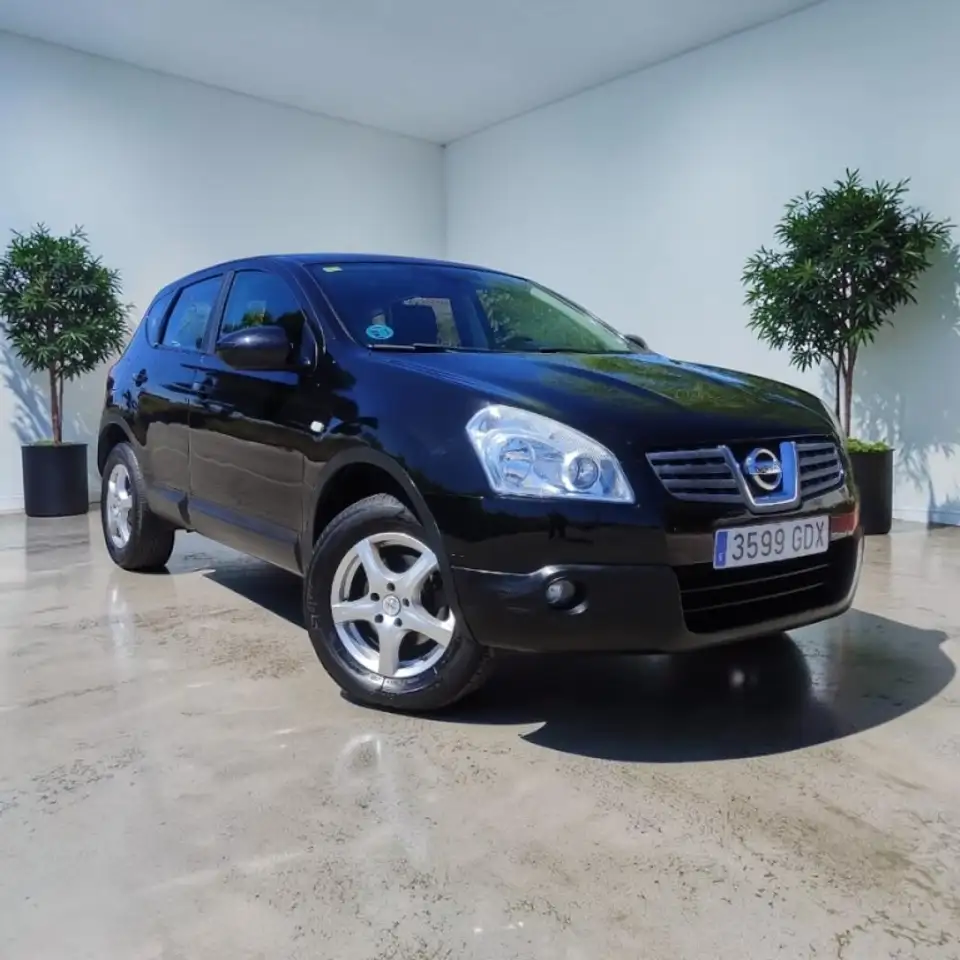 Nissan Qashqai Q+2 2.0 Acenta 4x4 CVT