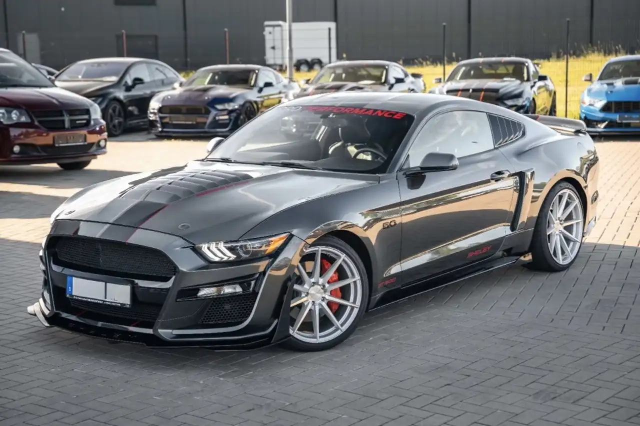 Ford Mustang Shelby V8 5.2 GT500