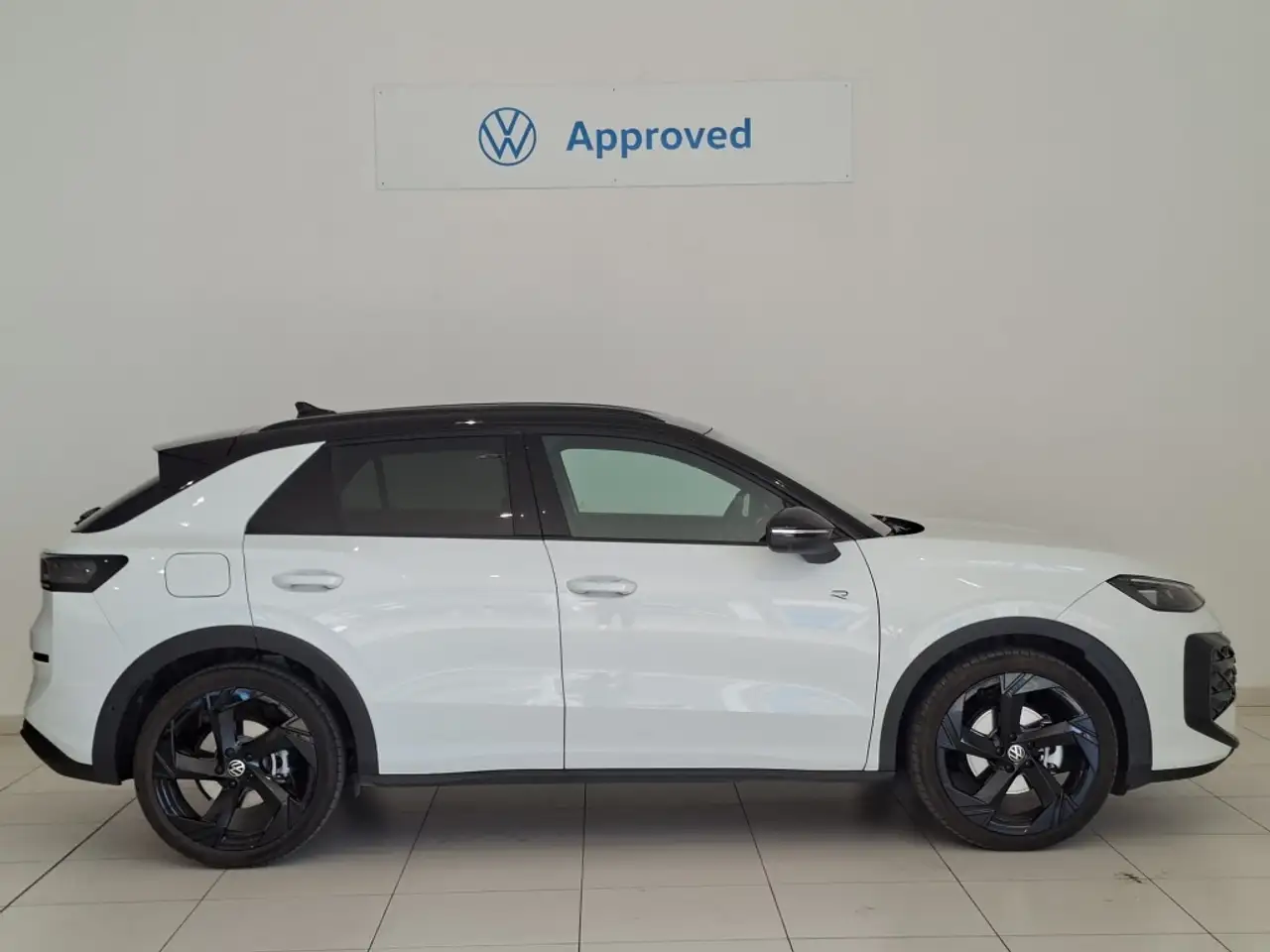 Volkswagen T-Roc 1.5 eTSI R-Line 1st Edition DSG7 110kW