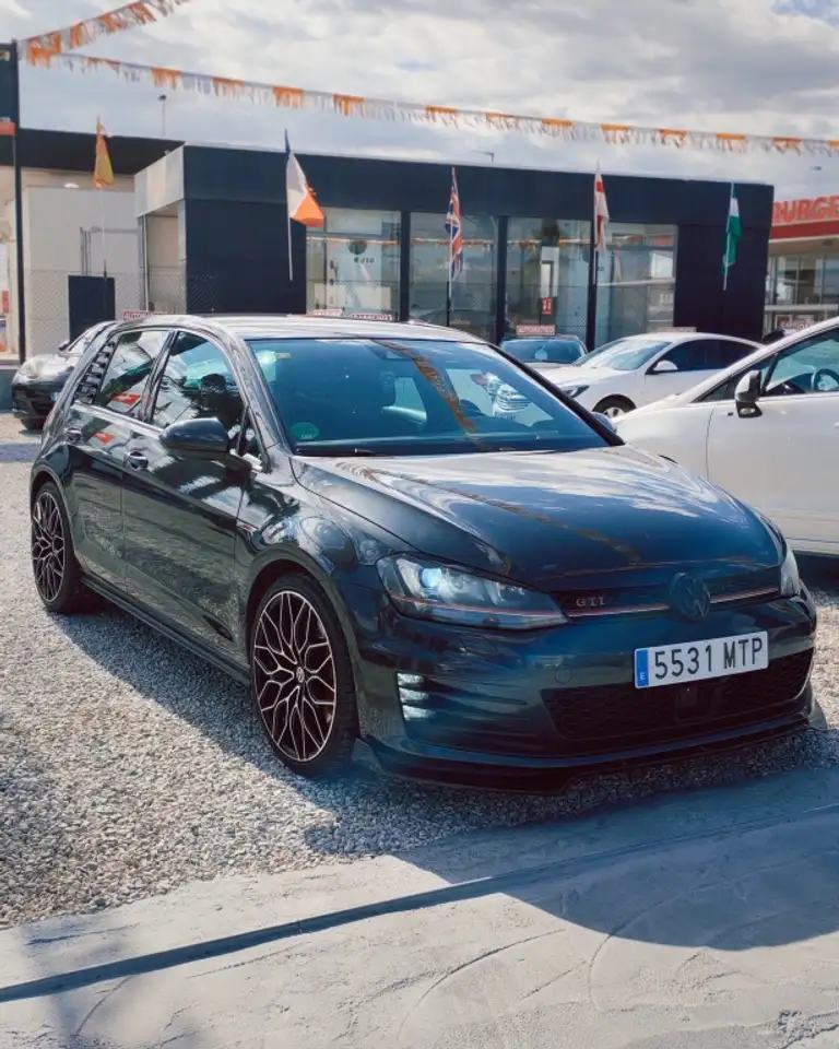 Volkswagen Golf GTI 2.0 TSI Performance DSG 230