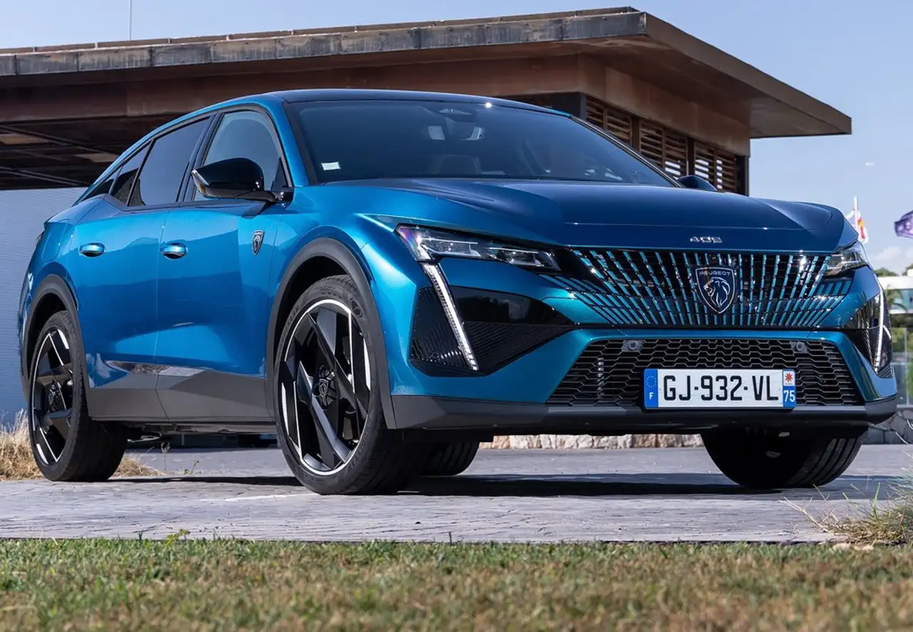 Peugeot 408 PureTech 130 GT EAT8