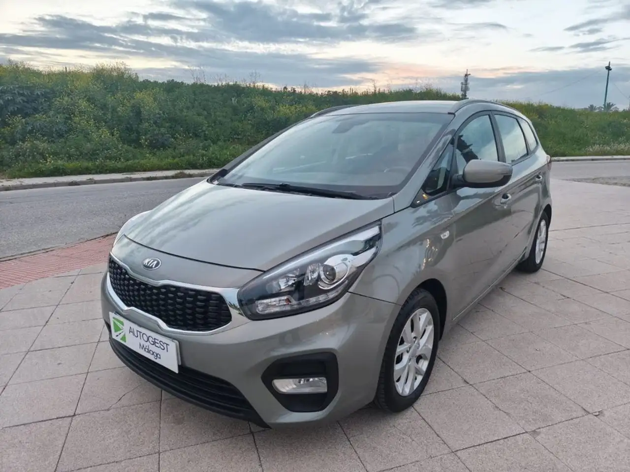 Kia Carens 1.7CRDi VGT Eco-Dynamics Concept