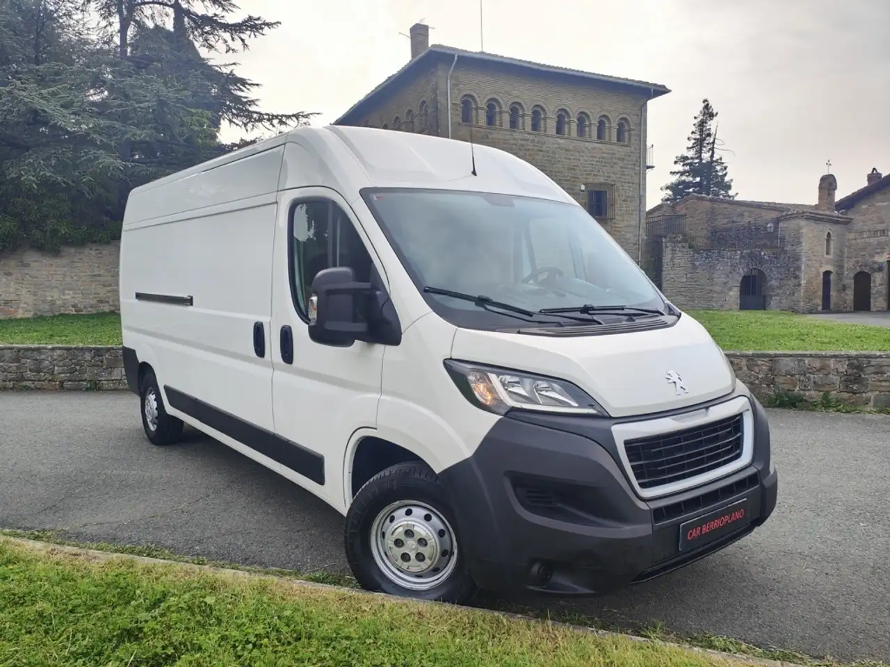 Peugeot Boxer Furgón 2.2BlueHDI 335 L3H2 Asphalt S&S 140 Boxer Furgón 2.2BlueHDI 335 L3H2 Asphalt S&S 140