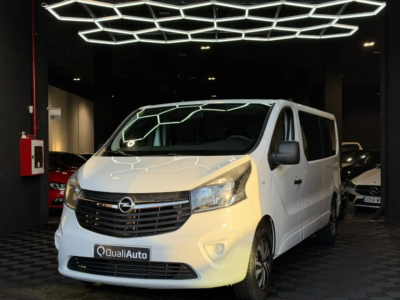 Opel Vivaro 1.6 CDTI SS 107kW L2 2.9t Combi Plus9 Vivaro 1.6 CDTI SS 107kW L2 2.9t Combi Plus9