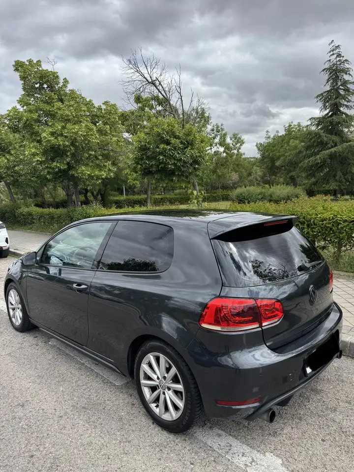 Volkswagen Golf GTI 2.0 TSI